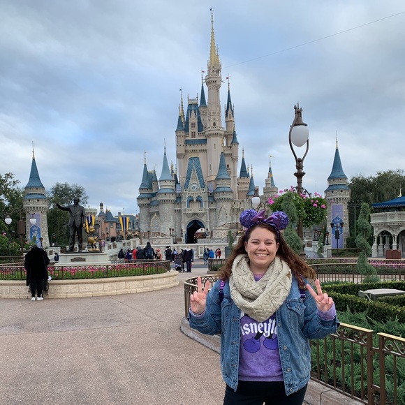 Meet your Posher, Amanda - Picture 1 of 1